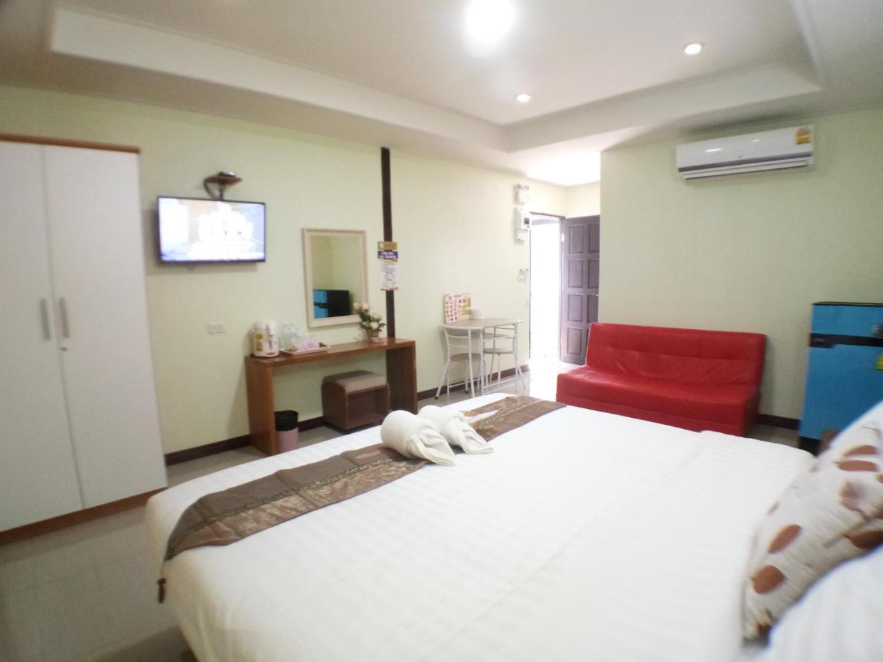 Hi Tech Resort Kabin Buri Pokoj fotografie