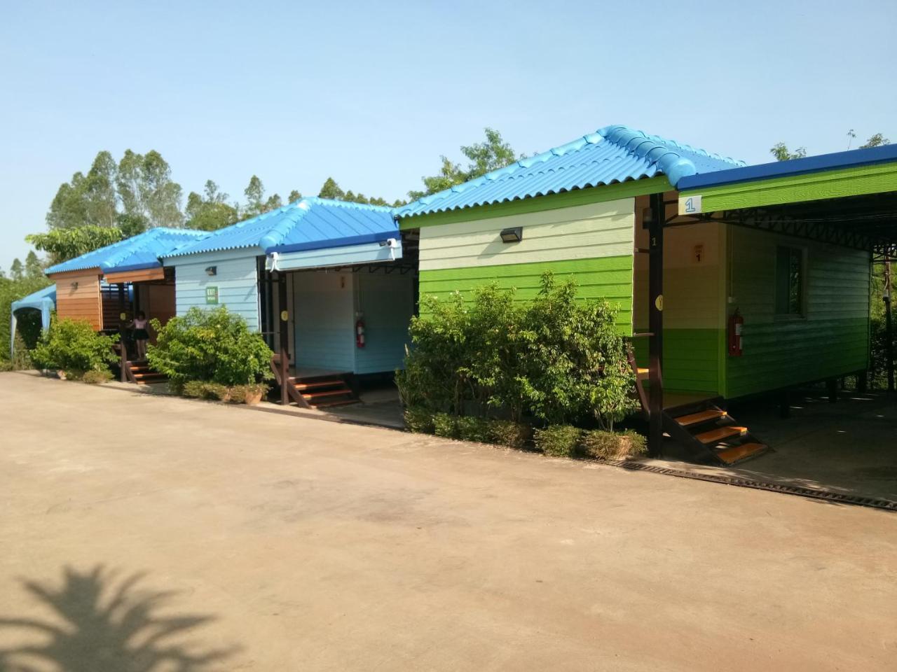 Hi Tech Resort Kabin Buri Pokoj fotografie