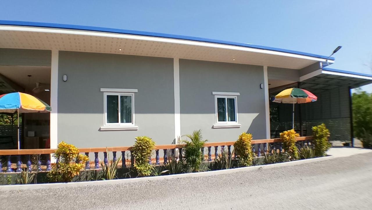 Hi Tech Resort Kabin Buri Exteriér fotografie